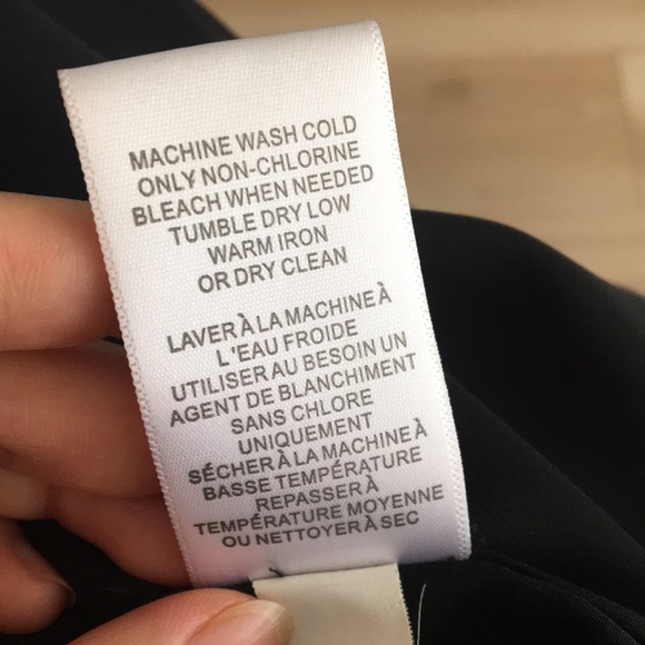 Banana Republic Sleeveless Top - Picture 4 of 5